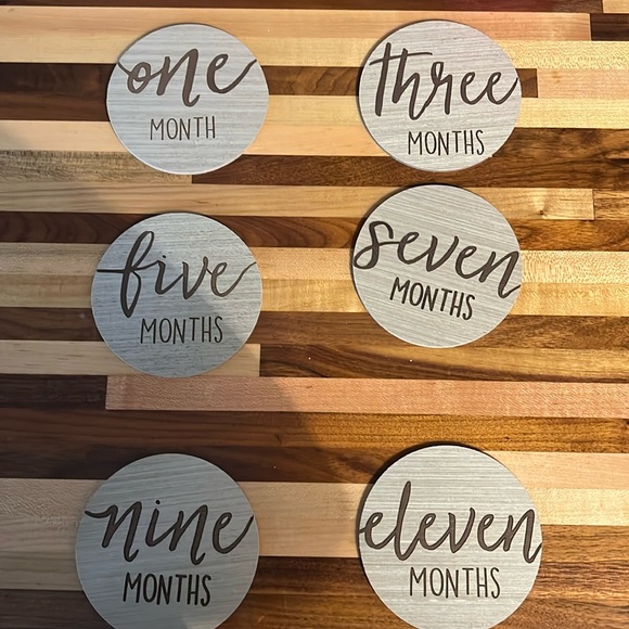 Wooden Monthly Photo Props - Picture 2 of 3